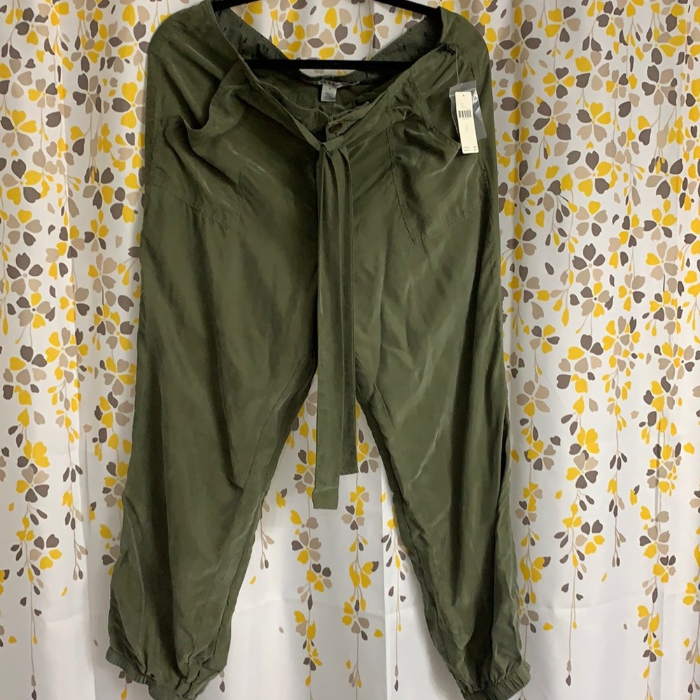 Lightweight joggers